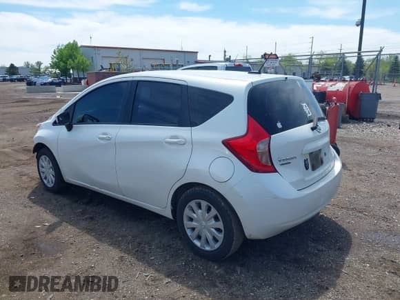 2016 Nissan Note S z VIN 3N1CE2CP4GL407936, wystawiony jako IAAI lot #42219360 z przebiegiem 229 071 mil mil oraz . Historia ofert i sprzedaży dostępna na DreamBid. Obrazek 3.