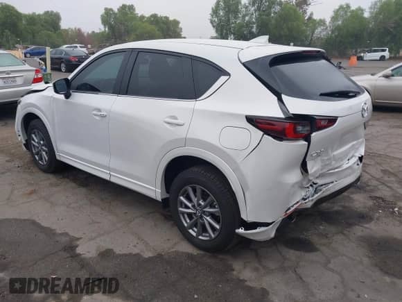 2024 Mazda CX-5 S Preferred z VIN JM3KFBCL4R0528914, wystawiony jako IAAI lot #43400189 z przebiegiem 7 680 mil mil oraz . Historia ofert i sprzedaży dostępna na DreamBid. Obrazek 3.
