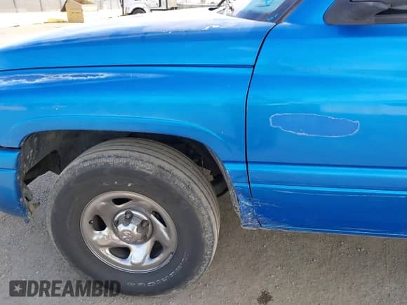 1999 Dodge 1500 с VIN 3B7HC13Z2XG197088, выставлен на аукционе IAAI как лот 41686269 с пробегом 210 662 миль миль и . История ставок и продаж доступна на DreamBid. Изображение 19.