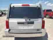 2007 Jeep Commander Sport z VIN 1J8HG48K87C653673, wystawiony jako Copart lot #50771524 z przebiegiem 213 411 mil mil oraz Szkoda całkowita • Salvage title. Historia ofert i sprzedaży dostępna na DreamBid. Obrazek 6.