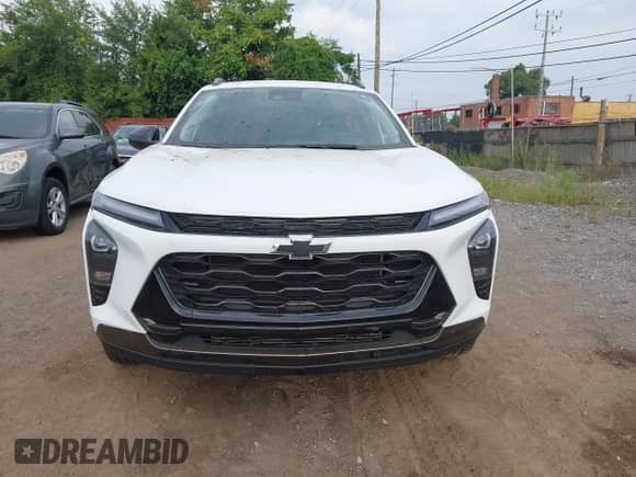 2024 Chevrolet Trax ACTIV z VIN KL77LKE23RC091995, wystawiony jako IAAI lot #42918199 z przebiegiem 24 328 mil mil oraz . Historia ofert i sprzedaży dostępna na DreamBid. Obrazek 12.