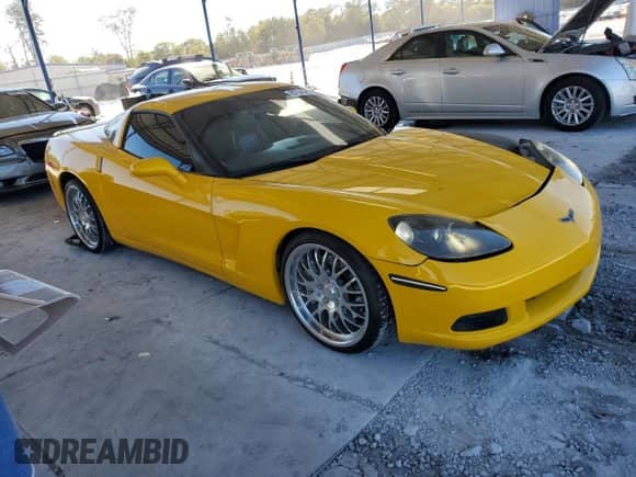 2005 Chevrolet Corvette с VIN 1G1YY24U455113957, выставлен на аукционе Copart как лот 85754345 с пробегом 127 979 миль миль и Списание • Salvage title. История ставок и продаж доступна на DreamBid. Изображение 4.