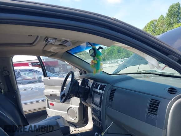 2006 Dodge Durango Limited with VIN 1D8HB58296F120371, listed as a IAAI auction lot 42515535 with 302,797 mi miles and . Bid and sale history available at DreamBid. Image 5.