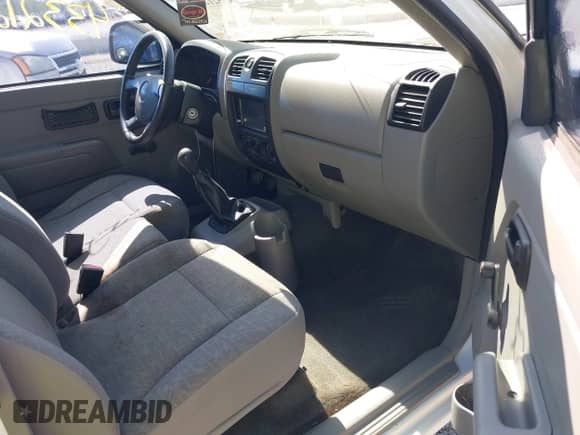 2006 Chevrolet Colorado Work Truck z VIN 1GCCS198668272911, wystawiony jako IAAI lot #43321284 z przebiegiem 165 178 mil mil oraz . Historia ofert i sprzedaży dostępna na DreamBid. Obrazek 5.