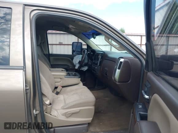 2014 Chevrolet Silverado 1500 LT with VIN 1GCUKREC7EF196607, listed as a IAAI auction lot 42639563 with 188,136 mi miles and . Bid and sale history available at DreamBid. Image 5.