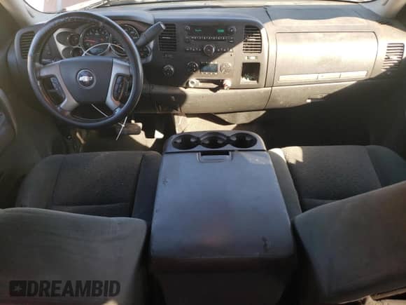 2008 Chevrolet Silverado 1500 1LT с VIN 1GCEK19J28E110239, выставлен на аукционе Copart как лот 74386624 с пробегом 186 600 миль миль и Списание • Salvage title. История ставок и продаж доступна на DreamBid. Изображение 8.