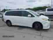 2011 Toyota Sienna SE с VIN 5TDXK3DC1BS069696, выставлен на аукционе IAAI как лот 41976857 с пробегом 160 994 миль миль и . История ставок и продаж доступна на DreamBid. Изображение 14.