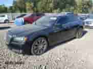 2013 Chrysler 300 S z VIN 2C3CCABG1DH596133, wystawiony jako Copart lot #84867355 z przebiegiem 158 590 mil mil oraz Szkoda całkowita • Salvage title. Historia ofert i sprzedaży dostępna na DreamBid. Obrazek 1.