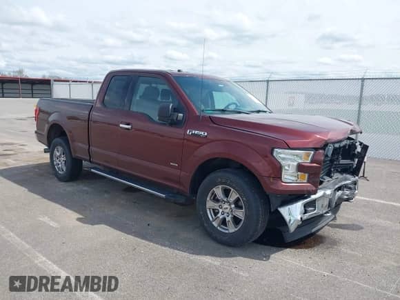 2017 Ford F-150 XL z VIN 1FTFX1EG1HFB32825, wystawiony jako IAAI lot #42083229 z przebiegiem 72 922 mil mil oraz . Historia ofert i sprzedaży dostępna na DreamBid. Obrazek 1.