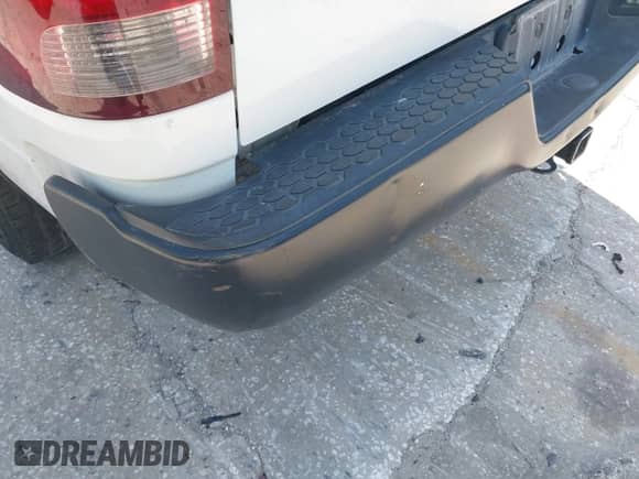 2020 Ram 1500 Tradesman z VIN 1C6RR6FGXLS117749, wystawiony jako IAAI lot #42084572 z przebiegiem 137 970 mil mil oraz . Historia ofert i sprzedaży dostępna na DreamBid. Obrazek 17.