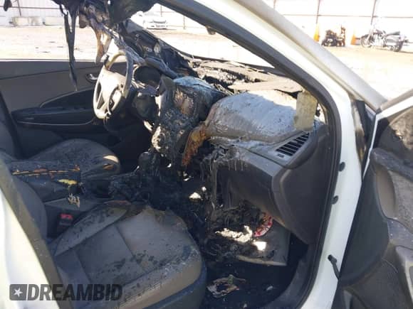 2013 Hyundai Santa Fe Sport with VIN 5XYZW3LA7DG093496, listed as a IAAI auction lot 41645812 with Not provided miles and . Bid and sale history available at DreamBid. Image 5.