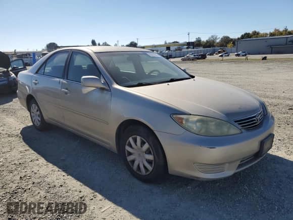 2005 Toyota Camry STD с VIN 4T1BE32K45U569374, выставлен на аукционе Copart как лот 90038585 с пробегом 201 286 миль миль и Чистый • Clean title. История ставок и продаж доступна на DreamBid. Изображение 4.