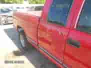 1995 GMC Sierra 1500 z VIN 2GTEC19K1S1587792, wystawiony jako IAAI lot #42213611 z przebiegiem 277 079 mil mil oraz . Historia ofert i sprzedaży dostępna na DreamBid. Obrazek 13.