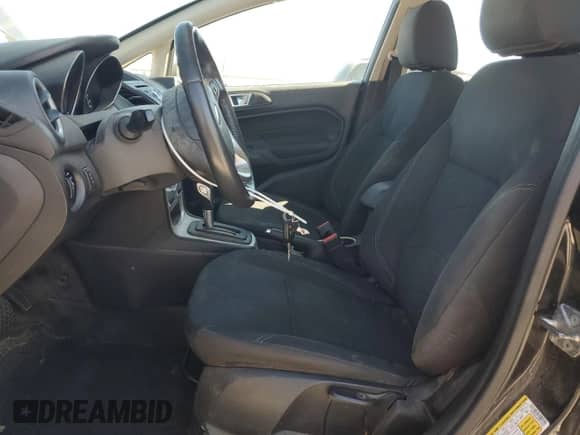 2015 Ford Fiesta SE with VIN 3FADP4BJ3FM213241, listed as a Copart auction lot 82271435 with 149,228 mi miles and Salvage title. Bid and sale history available at DreamBid. Image 7.