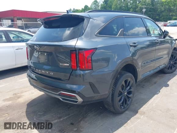 2021 Kia Sorento SX Prestige X-Line with VIN 5XYRKDLF5MG051969, listed as a IAAI auction lot 42490811 with 75,437 mi miles and . Bid and sale history available at DreamBid. Image 4.