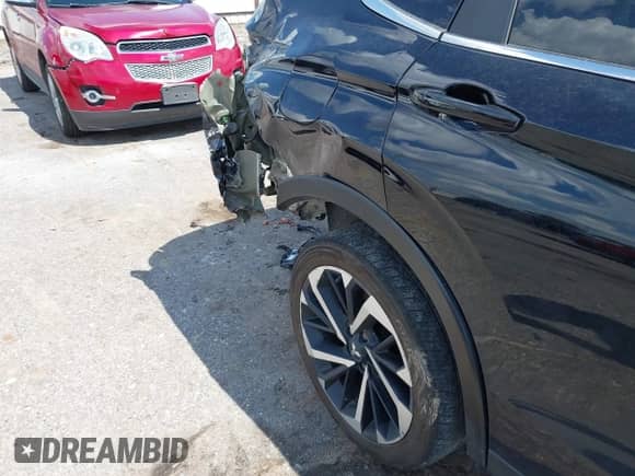 2024 Mitsubishi Outlander SE z VIN JA4J3VA81RZ012612, wystawiony jako IAAI lot #42987561 z przebiegiem 35 220 mil mil oraz . Historia ofert i sprzedaży dostępna na DreamBid. Obrazek 6.