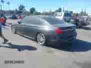 2019 BMW 7 Series 740i z VIN WBA7E2C55KB216529, wystawiony jako IAAI lot #43253638 z przebiegiem 81 573 mil mil oraz . Historia ofert i sprzedaży dostępna na DreamBid. Obrazek 3.