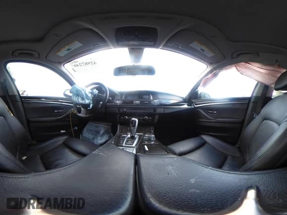 2015 BMW 5 Series 528i xDrive с VIN WBA5A7C51FD621555, выставлен на аукционе IAAI как лот 42987240 с пробегом 135 151 миль миль и . История ставок и продаж доступна на DreamBid. Изображение 17.