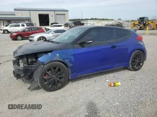 2013 Hyundai Veloster Turbo с VIN KMHTC6AE4DU164234, выставлен на аукционе Copart как лот 86467275 с пробегом 168 773 миль миль и Списание • Salvage title. История ставок и продаж доступна на DreamBid. Изображение 1.