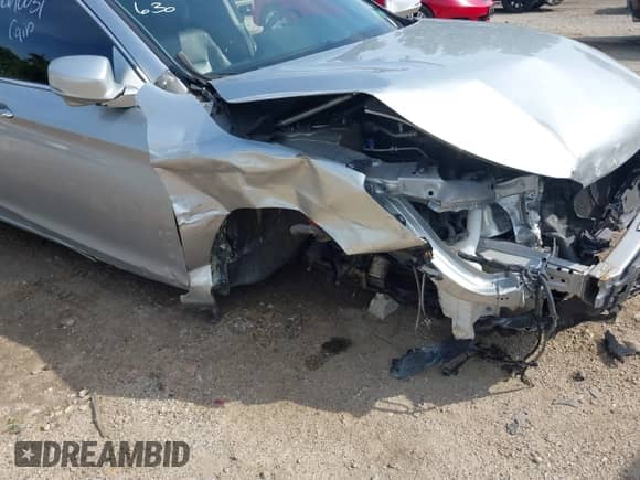 2015 Honda Accord EX-L с VIN 1HGCR3F82FA021289, выставлен на аукционе IAAI как лот 42618031 с пробегом 77 299 миль миль и . История ставок и продаж доступна на DreamBid. Изображение 18.