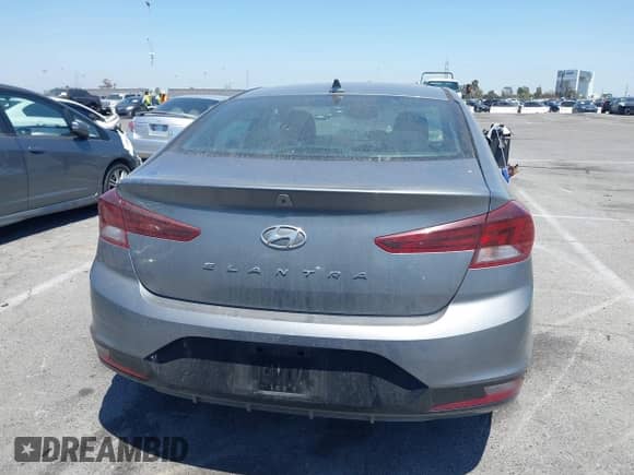 2019 Hyundai Elantra Value Edition z VIN KMHD84LF0KU761622, wystawiony jako IAAI lot #42300029 z przebiegiem 88 785 mil mil oraz . Historia ofert i sprzedaży dostępna na DreamBid. Obrazek 16.