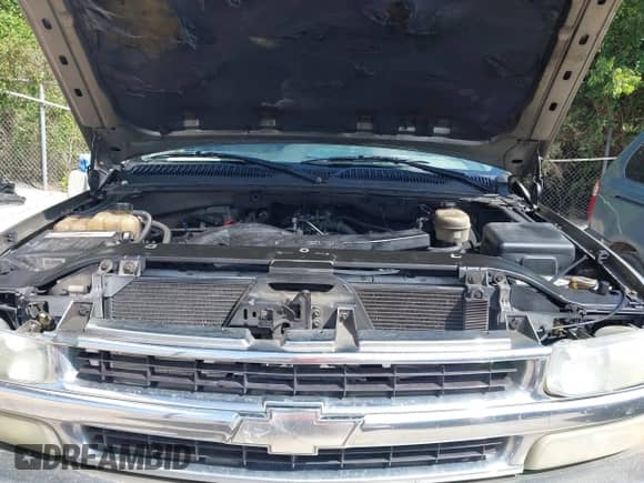 2003 Chevrolet Suburban LS z VIN 3GNEC16Z43G157689, wystawiony jako IAAI lot #42746658 z przebiegiem 291 612 mil mil oraz . Historia ofert i sprzedaży dostępna na DreamBid. Obrazek 10.