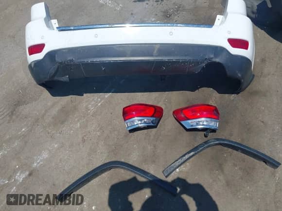 2022 Jeep Grand Cherokee Limited with VIN 1C4RJEBG3NC126306, listed as a IAAI auction lot 42934680 with 73,359 mi miles and . Bid and sale history available at DreamBid. Image 12.