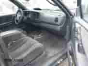 2000 Dodge Dakota z VIN 1B7GL22X2YS763505, wystawiony jako IAAI lot #42608242 z przebiegiem 131 159 mil mil oraz . Historia ofert i sprzedaży dostępna na DreamBid. Obrazek 5.