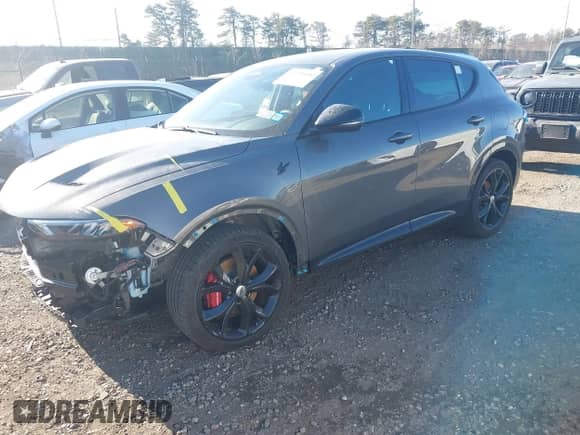 2024 Dodge Hornet R/T с VIN ZACPDFCW8R3A09744, выставлен на аукционе IAAI как лот 41273640 с пробегом 8 375 миль миль и . История ставок и продаж доступна на DreamBid. Изображение 18.