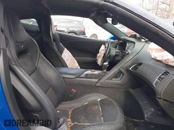 2014 Chevrolet Corvette Z51 3LT with VIN 1G1YM2D77E5120729, listed as a IAAI auction lot 41821347 with 19,747 mi miles and . Bid and sale history available at DreamBid. Image 5.