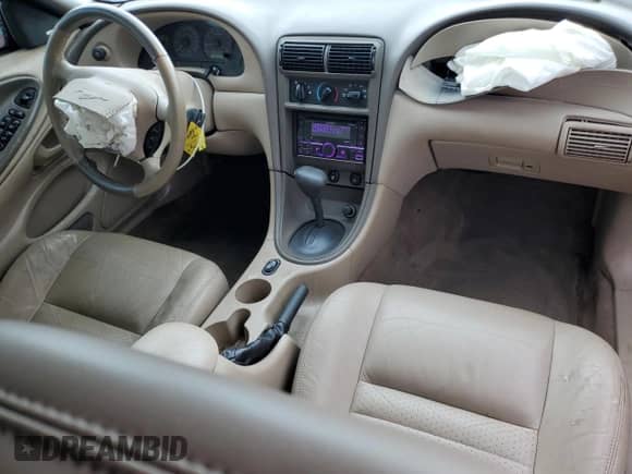 2002 Ford Mustang GT Deluxe z VIN 1FAFP45X22F207532, wystawiony jako Copart lot #69139835 z przebiegiem 47 372 mil mil oraz Szkoda całkowita • Salvage title. Historia ofert i sprzedaży dostępna na DreamBid. Obrazek 8.