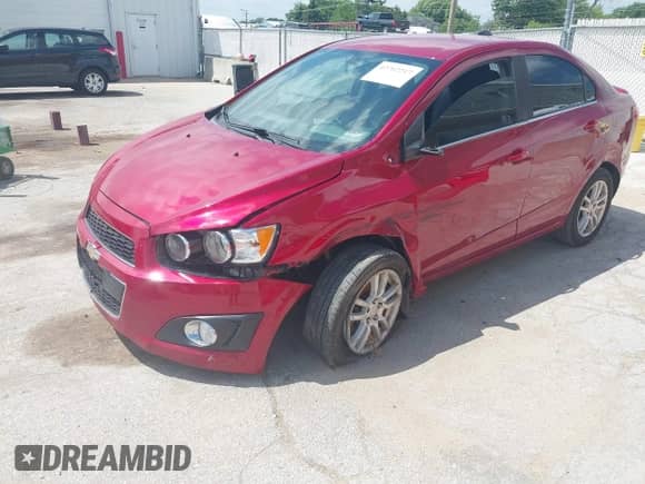 2016 Chevrolet Sonic LT с VIN 1G1JC5SH5G4163086, выставлен на аукционе IAAI как лот 42702217 с пробегом 81 374 миль миль и . История ставок и продаж доступна на DreamBid. Изображение 2.