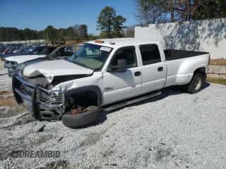 2002 Chevrolet Silverado 3500 LT z VIN 1GCJK33122F132424, wystawiony jako Copart lot #47642225 z przebiegiem 157 995 mil mil oraz Szkoda całkowita • Salvage title. Historia ofert i sprzedaży dostępna na DreamBid. Obrazek 1.