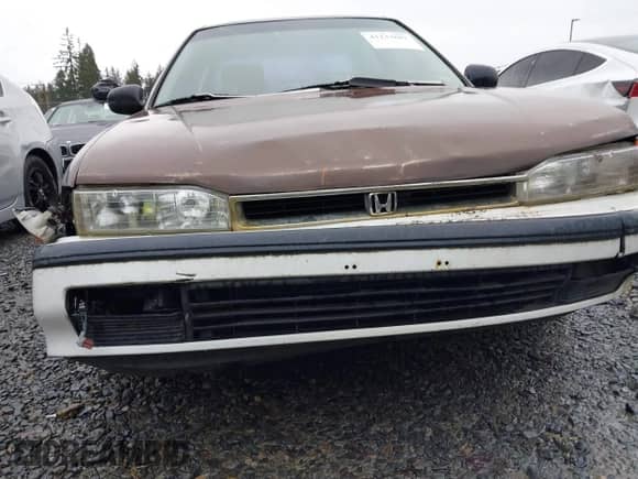 1990 Honda Accord LX z VIN JHMCB7658LC087442, wystawiony jako IAAI lot #41237681 z przebiegiem 215 972 mil mil oraz . Historia ofert i sprzedaży dostępna na DreamBid. Obrazek 6.