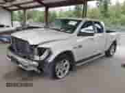 2017 Ram 1500 Limited z VIN 1C6RR7WT5HS648884, wystawiony jako IAAI lot #42562505 z przebiegiem 112 154 mil mil oraz . Historia ofert i sprzedaży dostępna na DreamBid. Obrazek 2.