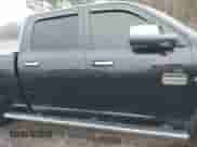 2016 Ram 1500 Limited z VIN 1C6RR7WM4GS125993, wystawiony jako IAAI lot #41394198 z przebiegiem 113 681 mil mil oraz . Historia ofert i sprzedaży dostępna na DreamBid. Obrazek 14.