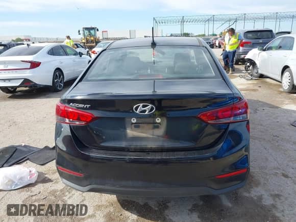 2018 Hyundai Accent SE z VIN 3KPC24A36JE028482, wystawiony jako IAAI lot #42320146 z przebiegiem 50 935 mil mil oraz . Historia ofert i sprzedaży dostępna na DreamBid. Obrazek 17.