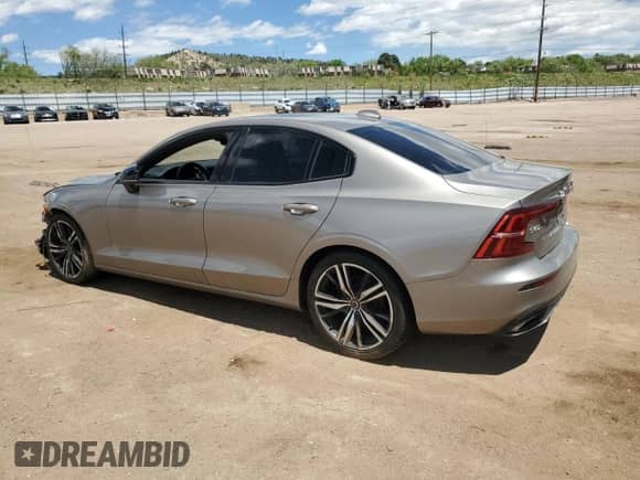 2019 Volvo S60 R-Design с VIN 7JR102FM2KG005870, выставлен на аукционе Copart как лот 57491535 с пробегом 128 228 миль миль и Списание • Salvage title. История ставок и продаж доступна на DreamBid. Изображение 2.