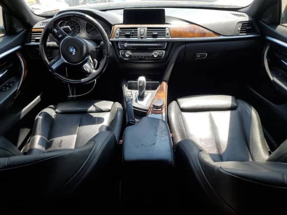 2015 BMW 4 Series 428i xDrive z VIN WBA4C9C54FD330937, wystawiony jako Copart lot #66156155 z przebiegiem 104 805 mil mil oraz Szkoda całkowita • Salvage title. Historia ofert i sprzedaży dostępna na DreamBid. Obrazek 8.