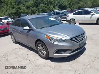 2017 Hyundai Sonata 2.4L с VIN 5NPE24AF4HH531632, выставлен на аукционе IAAI как лот 42822617 с пробегом 142 633 миль миль и . История ставок и продаж доступна на DreamBid. Изображение 1.