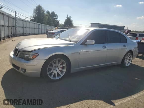 2006 BMW 7 Series 750Li с VIN WBAHN83586DT31997, выставлен на аукционе Copart как лот 85123185 с пробегом 136 828 миль миль и Списание • Salvage title. История ставок и продаж доступна на DreamBid. Изображение 1.