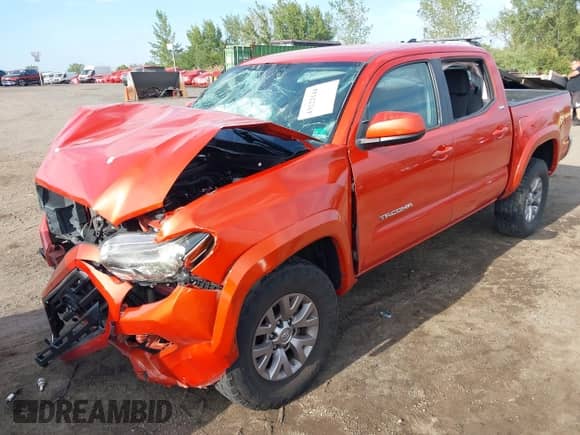 2018 Toyota Tacoma SR5 with VIN 5TFAZ5CN4JX064016, listed as a IAAI auction lot 43222144 with 74,935 mi miles and . Bid and sale history available at DreamBid. Image 17.