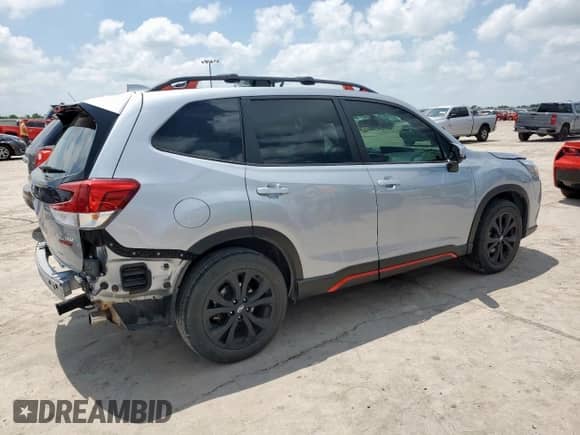 2022 Subaru Forester Special Sports z VIN JF2SKAJCXNH437855, wystawiony jako Copart lot #67351285 z przebiegiem 32 181 mil mil oraz Szkoda całkowita • Salvage title. Historia ofert i sprzedaży dostępna na DreamBid. Obrazek 3.