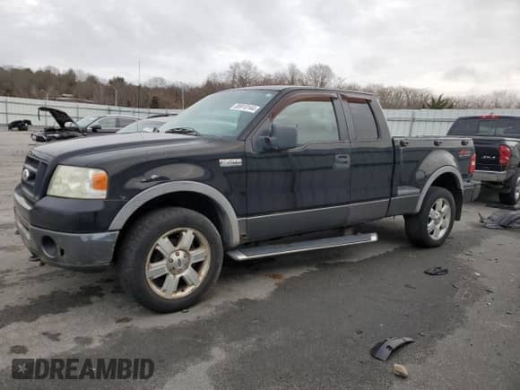 2007 Ford F-150 XLT z VIN 1FTPX04537KC00496, wystawiony jako Copart lot #85910144 z przebiegiem 153 119 mil mil oraz Czysty tytuł • Clean title. Historia ofert i sprzedaży dostępna na DreamBid. Obrazek 1.