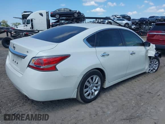 2015 Nissan Altima 2.5 with VIN 1N4AL3APXFC587068, listed as a IAAI auction lot 39031759 with 95,450 mi miles and . Bid and sale history available at DreamBid. Image 4.
