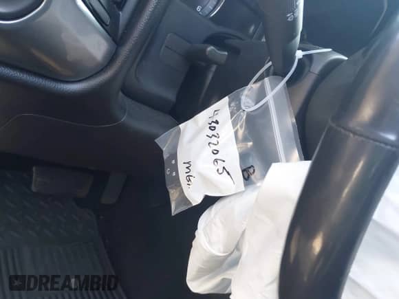 2016 Chevrolet Silverado 1500 LT z VIN 3GCPCREC4GG381810, wystawiony jako IAAI lot #43032065 z przebiegiem 107 102 mil mil oraz . Historia ofert i sprzedaży dostępna na DreamBid. Obrazek 18.