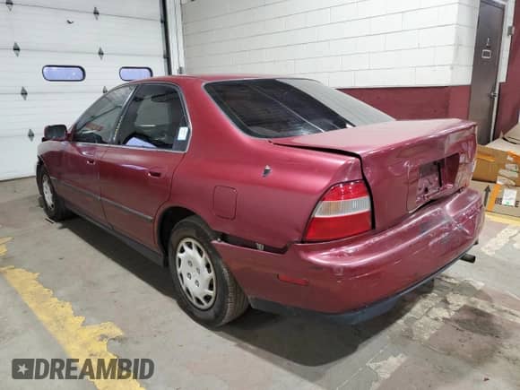 1994 Honda Accord LX с VIN 1HGCD5633RA020090, выставлен на аукционе Copart как лот 85233204 с пробегом 55 909 миль миль и Списание • Salvage title. История ставок и продаж доступна на DreamBid. Изображение 2.
