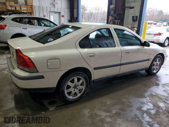 2002 Volvo S60 с VIN YV1RH58D022172714, выставлен на аукционе Copart как лот 48609244 с пробегом 125 136 миль миль и Списание • Salvage title. История ставок и продаж доступна на DreamBid. Изображение 3.