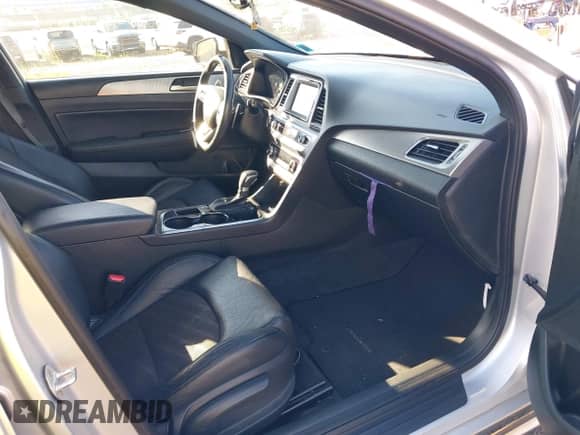 2018 Hyundai Sonata SEL with VIN 5NPE34AF0JH713640, listed as a IAAI auction lot 43368715 with 82,920 mi miles and . Bid and sale history available at DreamBid. Image 5.