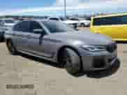 2021 BMW 5 Series 530i z VIN WBA53BH05MCG12177, wystawiony jako Copart lot #65425025 z przebiegiem 10 646 mil mil oraz Szkoda całkowita • Salvage title. Historia ofert i sprzedaży dostępna na DreamBid. Obrazek 4.